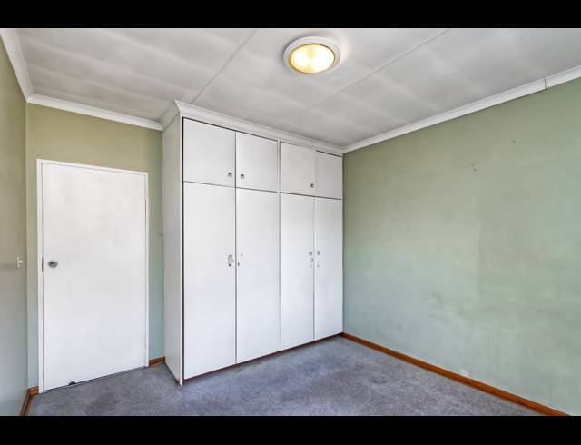 3 BEDROOM DUPLEX FOR SALE IN BRAMLEY NORTH